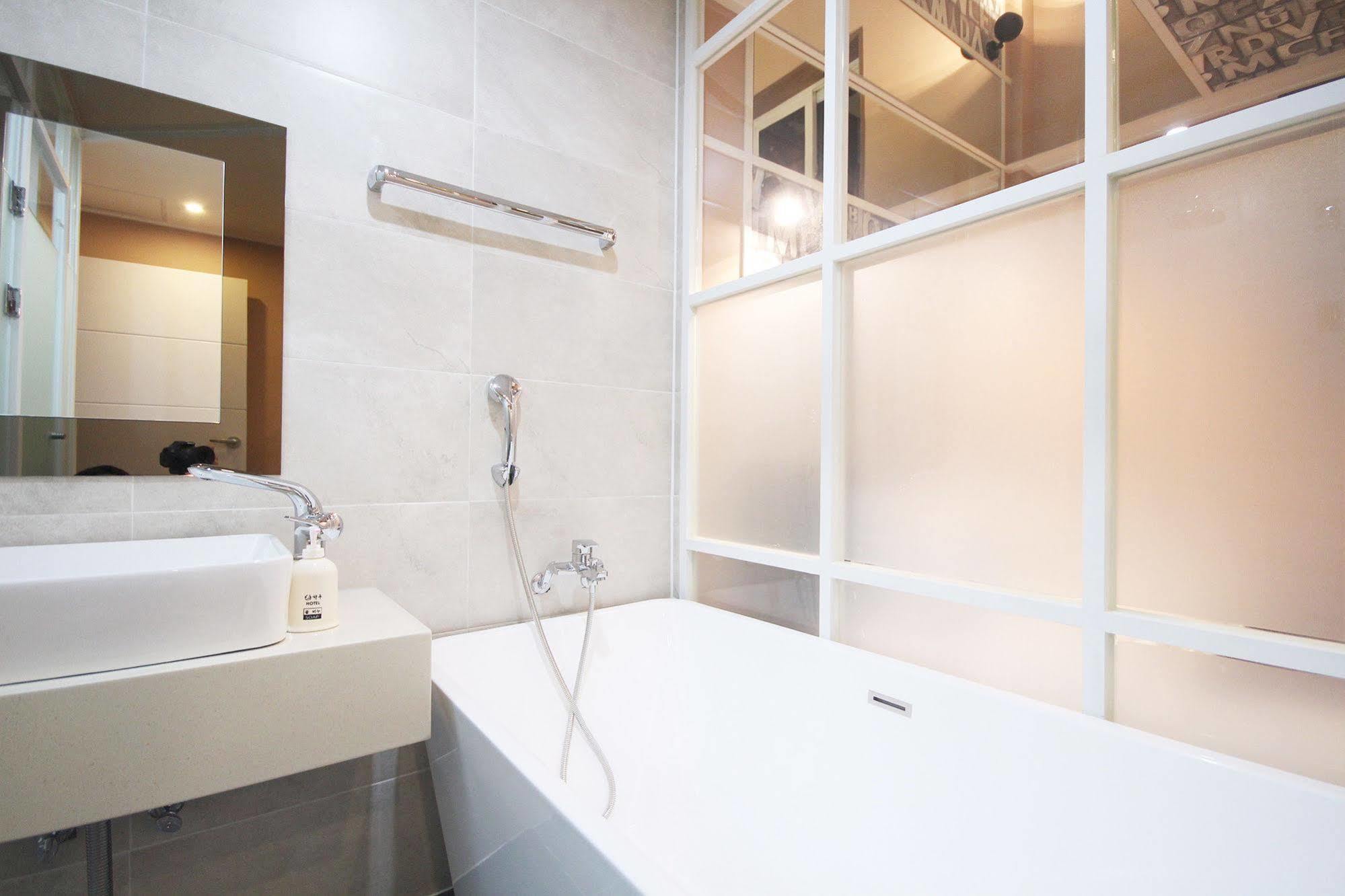 Haru Hotel Gimhae Exterior photo